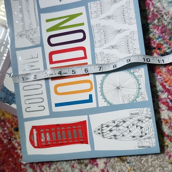 Set of 2 adult coloring books NWOT London and Paris themed - Picture 8 of 8